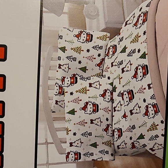 Hello Kitty Holiday Christmas 4 Piece Flannel King Size Bed Sheet Set NWT - Picture 2 of 3